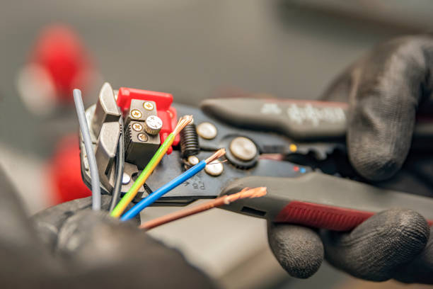Best Industrial Electrical Services  in Mona, UT
